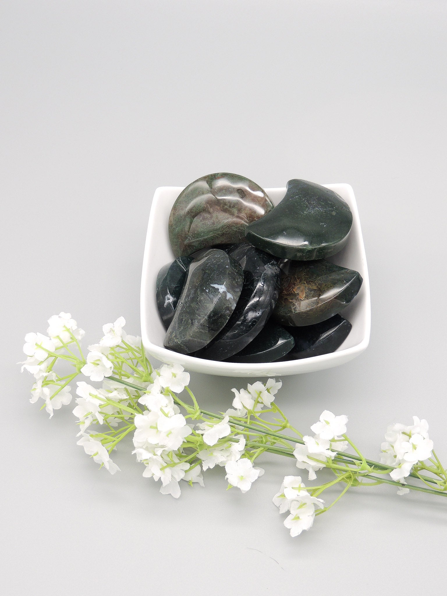 Moss Agate Moon Carvings - themoonclub.shop