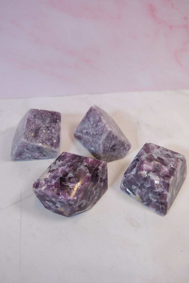 Amethyst Freeforms - themoonclub.shop